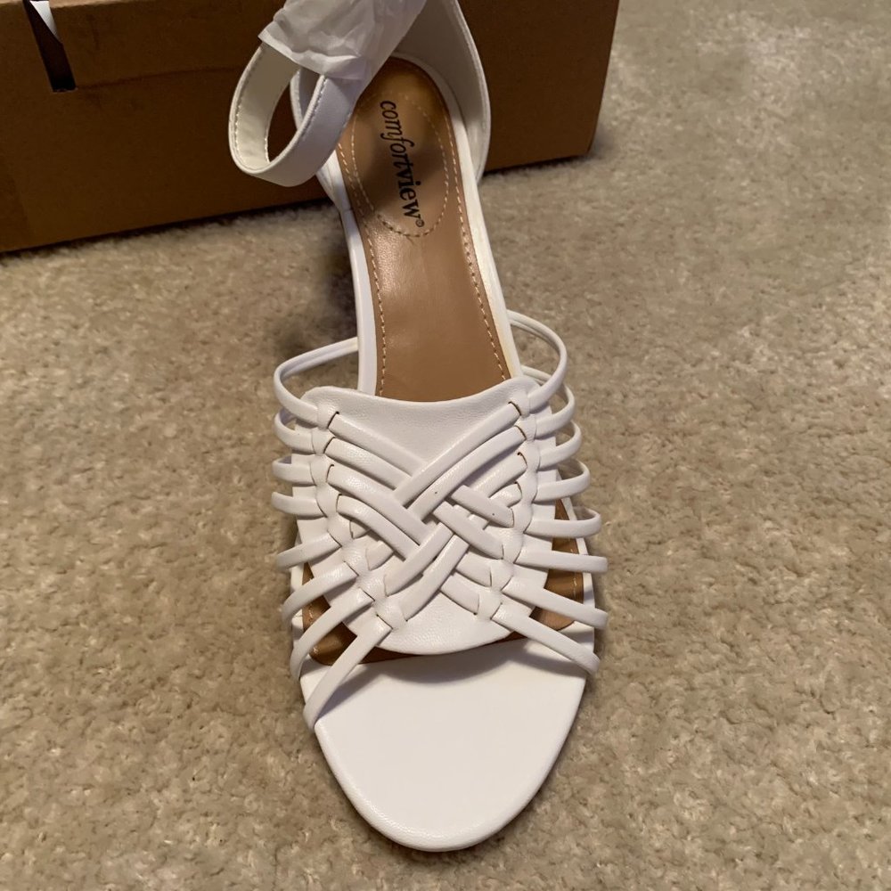 NWT NIB Comfortview White Ivy Strappy Sandal Size 11W - Picture 3 of 14